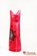 Cat statuette pink