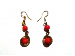 Metal earrings with beads – orange