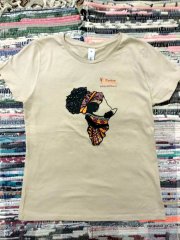 Women's sand t-shirt with Mama Africa print