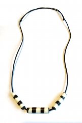 Necklace from volunteers – bone bead – brown string