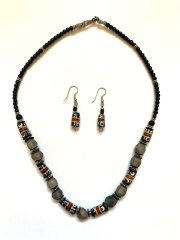 Set of necklace and earrings – glass beads from Kenya